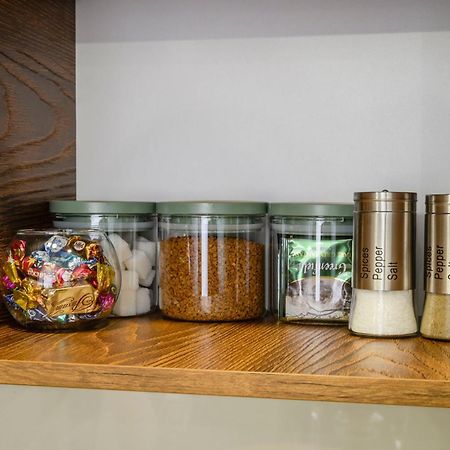 Mid-Century Charm Apartments В Центре Алматы Ngoại thất bức ảnh