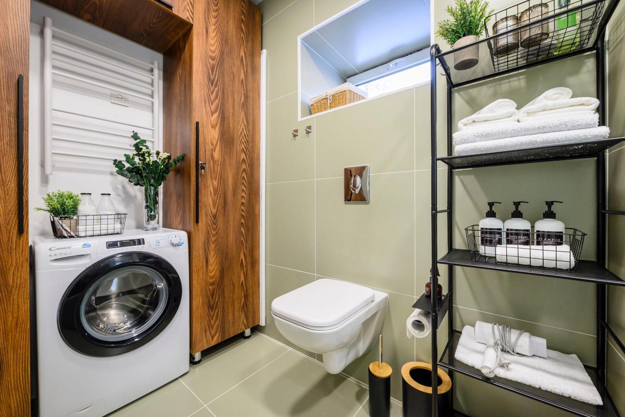 Mid-Century Charm Apartments В Центре Алматы Ngoại thất bức ảnh