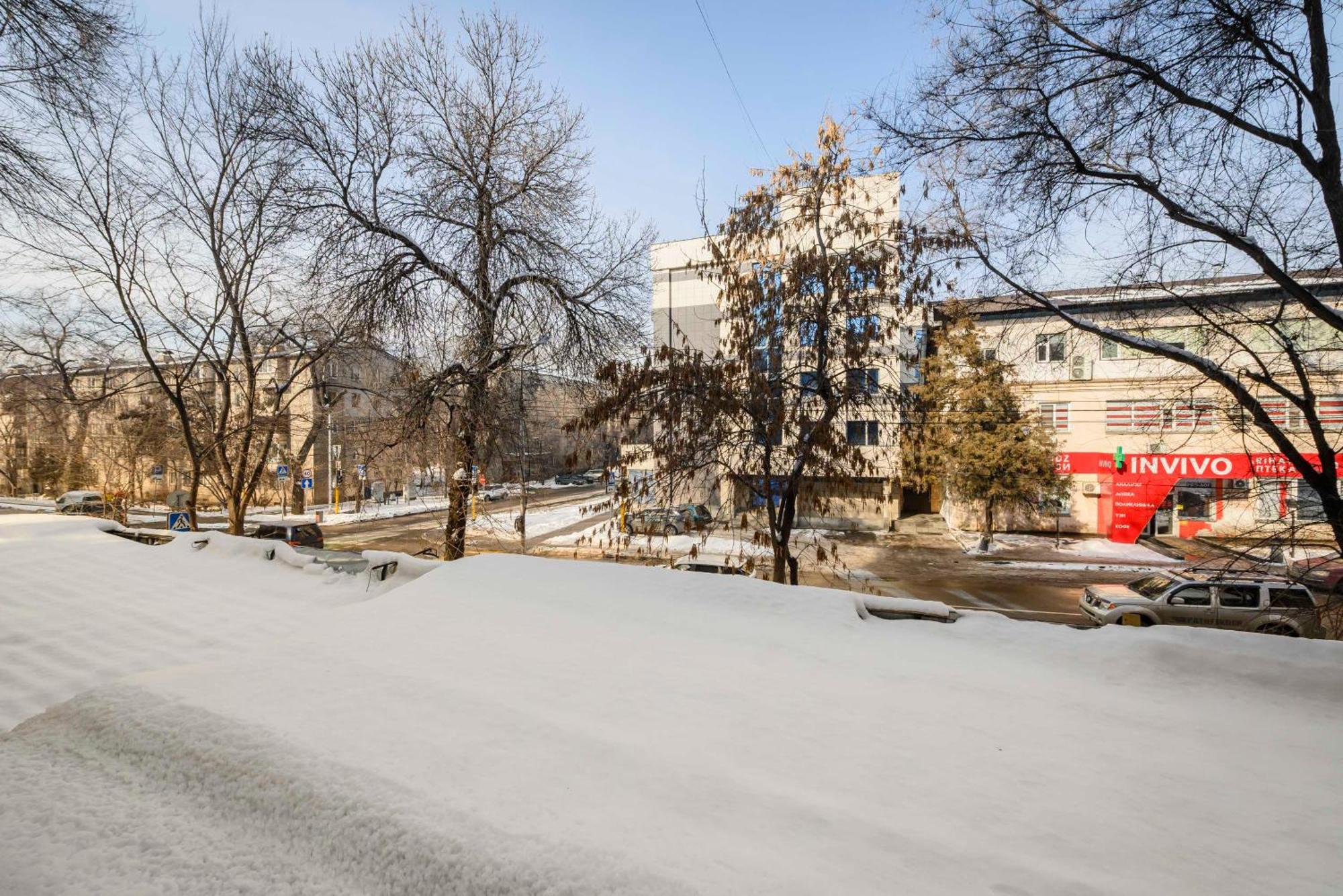 Mid-Century Charm Apartments В Центре Алматы Ngoại thất bức ảnh