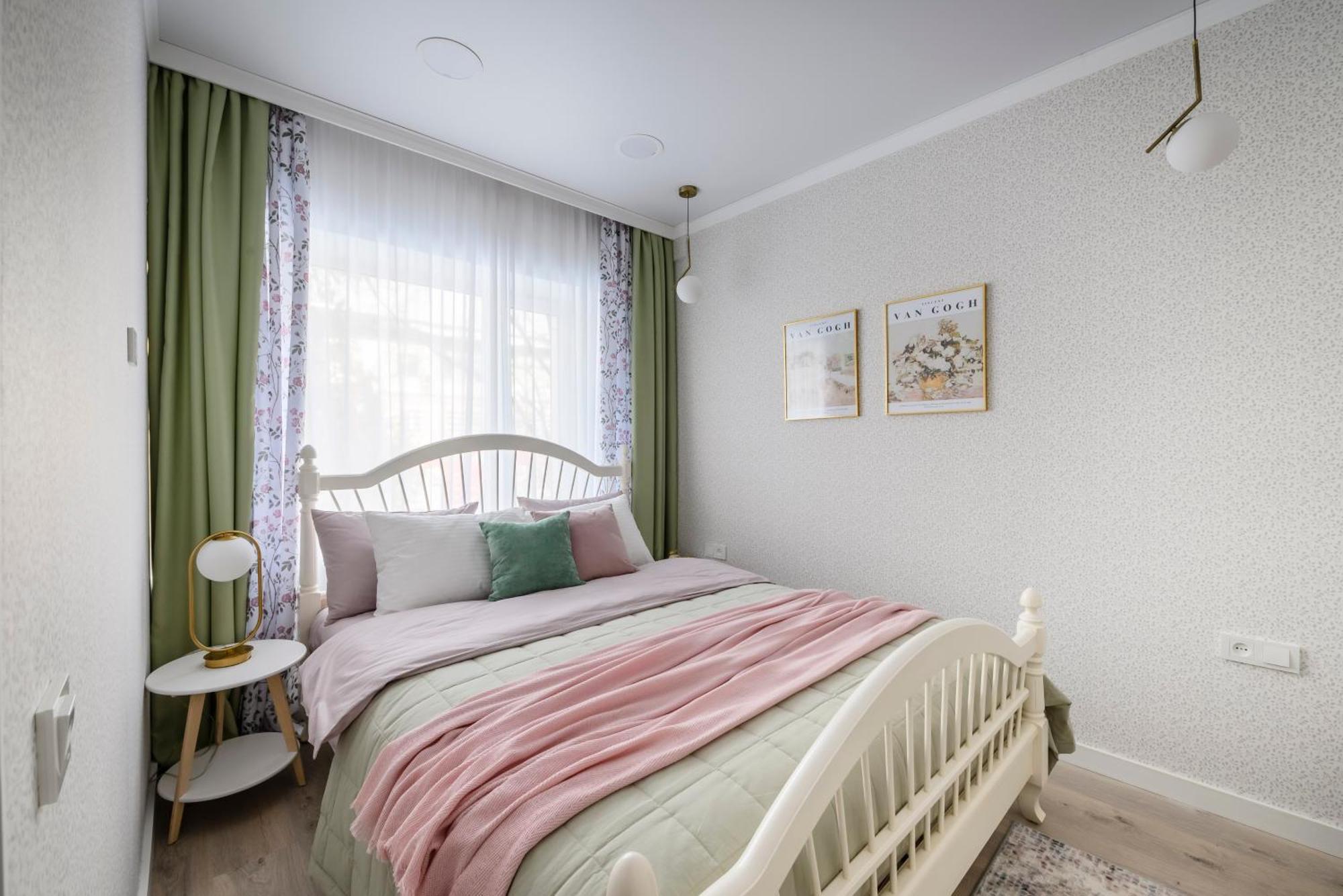 Mid-Century Charm Apartments В Центре Алматы Ngoại thất bức ảnh