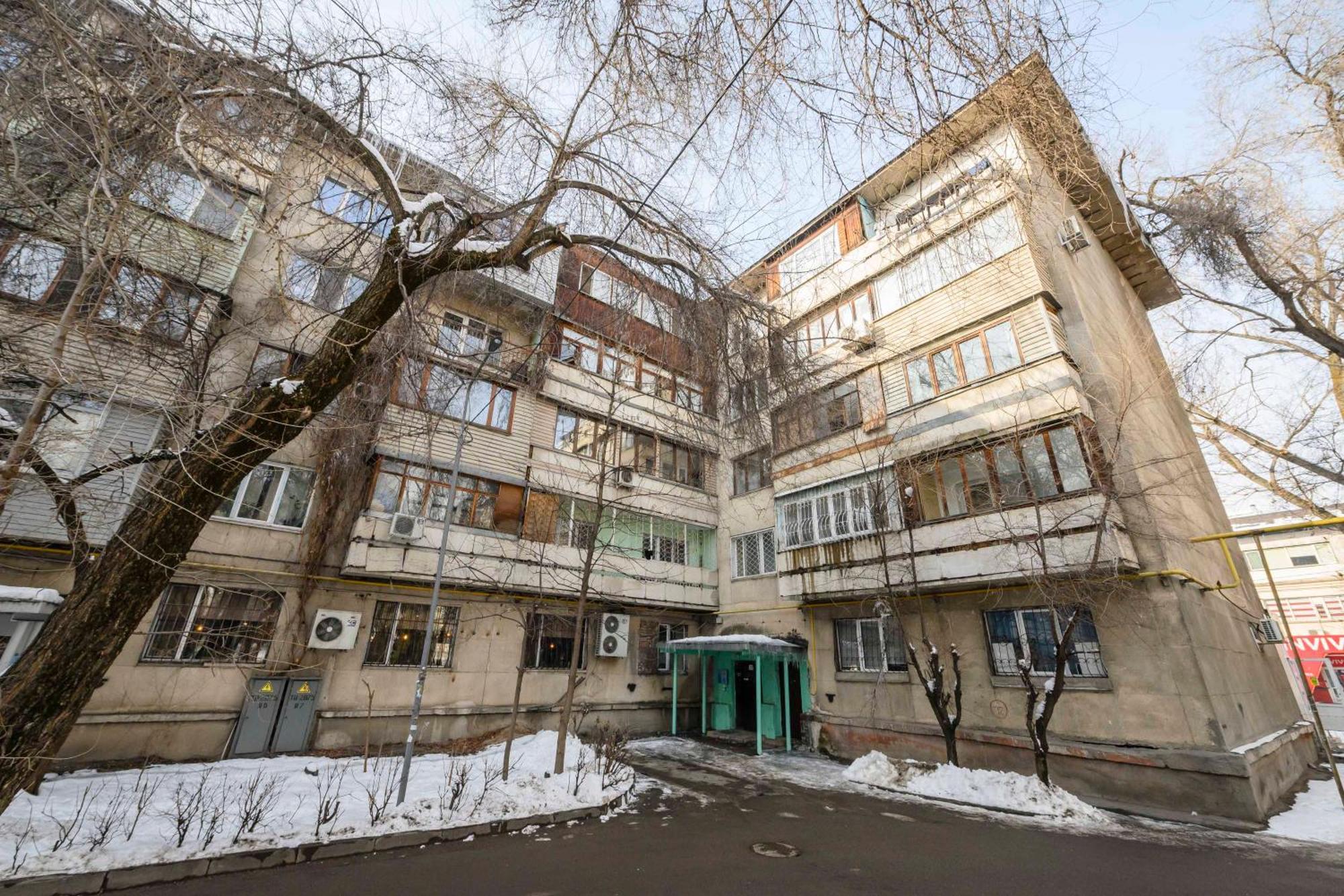 Mid-Century Charm Apartments В Центре Алматы Ngoại thất bức ảnh