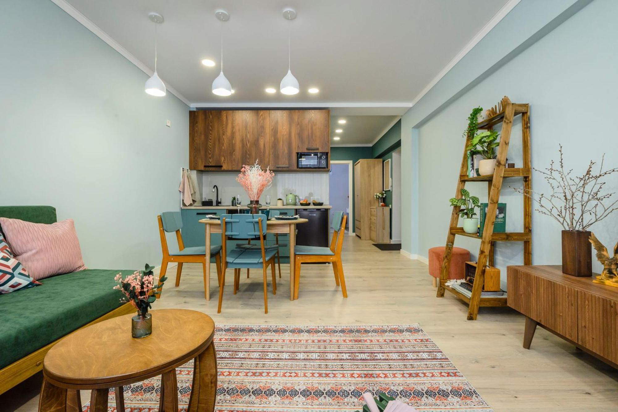Mid-Century Charm Apartments В Центре Алматы Ngoại thất bức ảnh